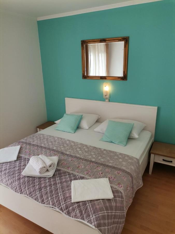 Family Friendly Apartments With A Swimming Pool Supetarska Draga - Donja, Rab - 2019 Exterior photo