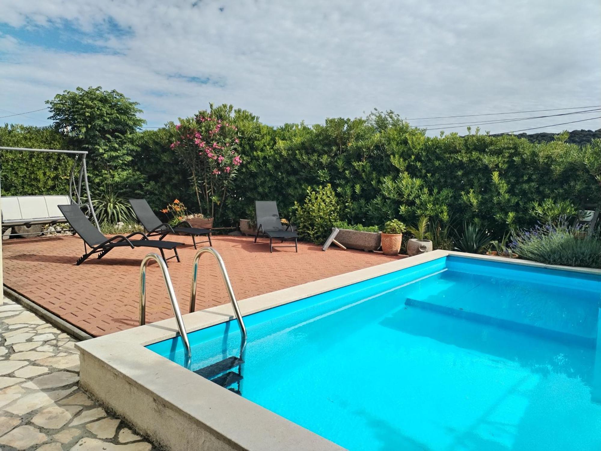 Family Friendly Apartments With A Swimming Pool Supetarska Draga - Donja, Rab - 2019 Exterior photo